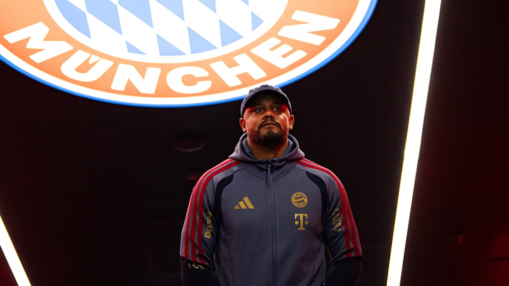 Vincent Kompany im Spielertunnel der Allianz Arena
