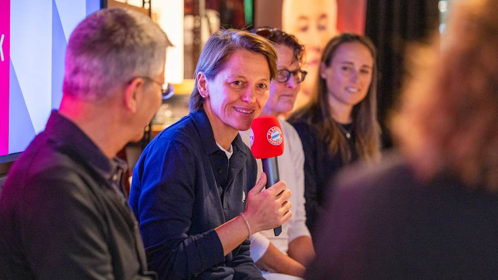 Bianca Rech bei der Podiumsdiskussion.