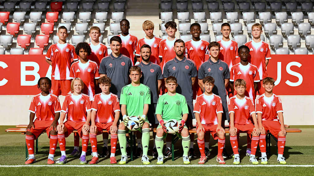 Mannschaftsfoto der U14 des FC Bayern München.