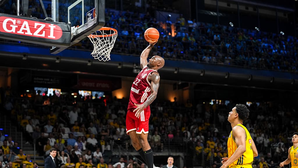 Isiaha Mike Dunk