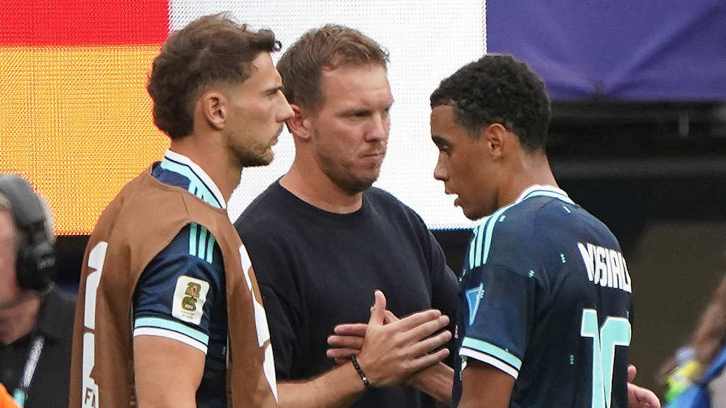 Bundestrainer Julian Nagelsmann mit Jamal Musiala und Leon Goretzka