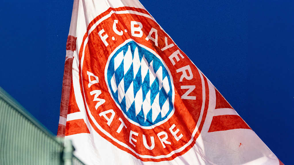 Die Fahne der FC Bayern Amateure.