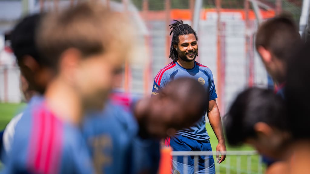 Serge Gnabry beim Training des World Squad