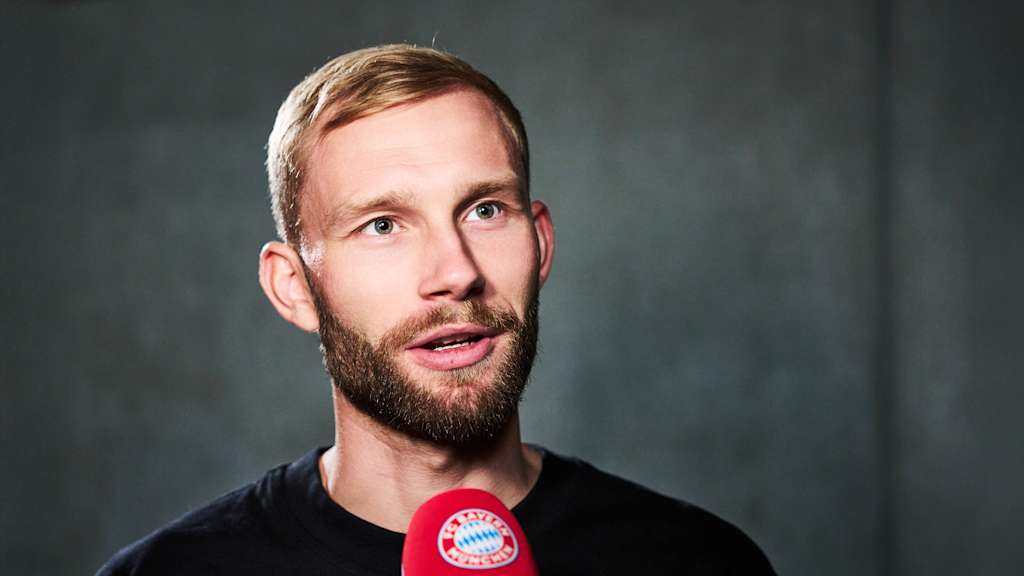 Konrad Laimer bei seiner Vertragsverlängerung im Interview