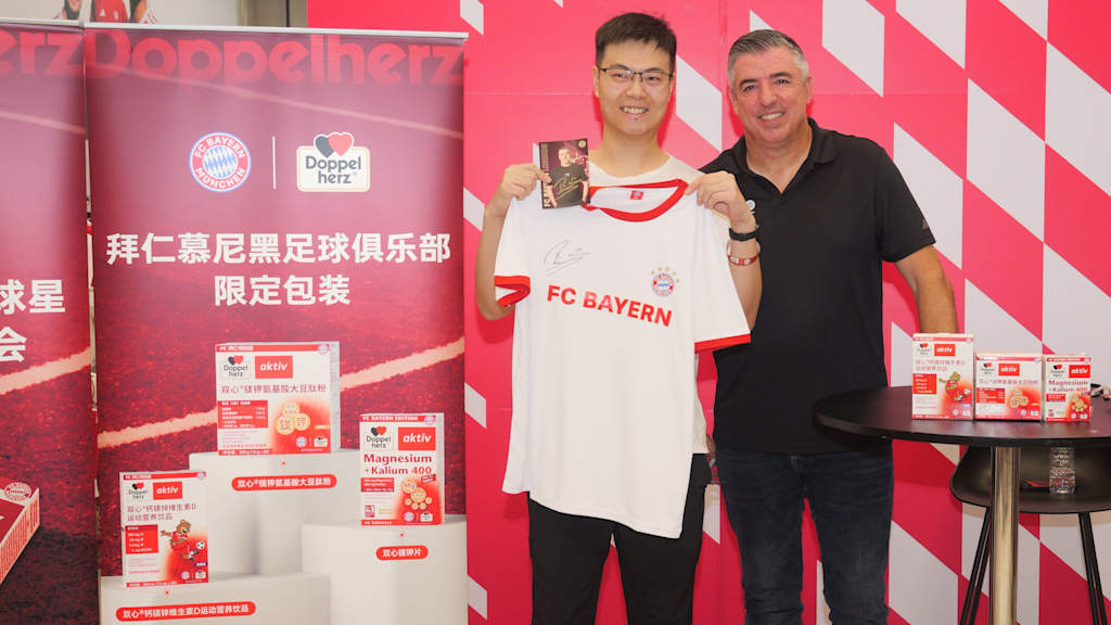 Partner Doppelherz veranstaltete ein Meet and Greet mit Legende Roy Makaay in Hongkong