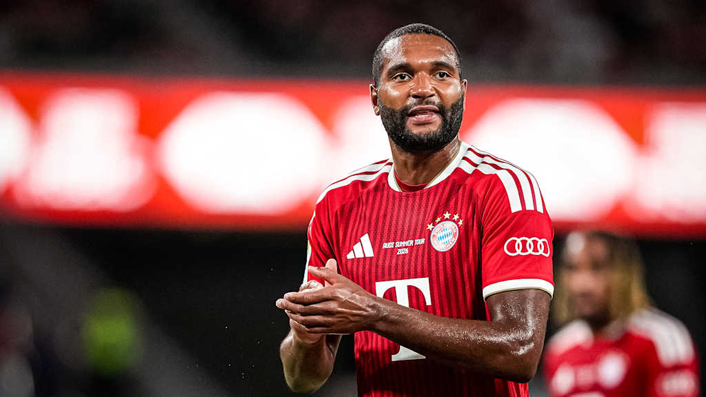 Jonathan Tah während des Audi Football Summit zwischen dem FC Bayern und Aston Villa