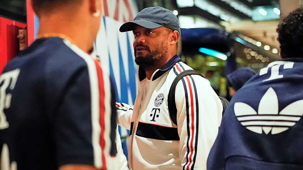 Vincent Kompany am Bus des FC Bayern