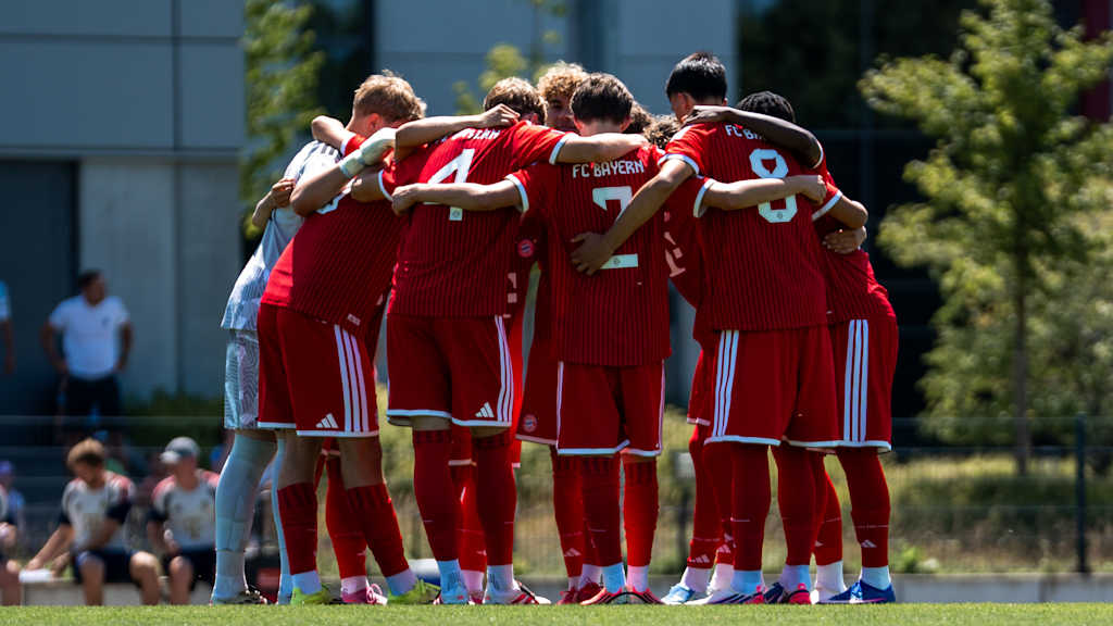 Teamkreis der FC Bayern U19.