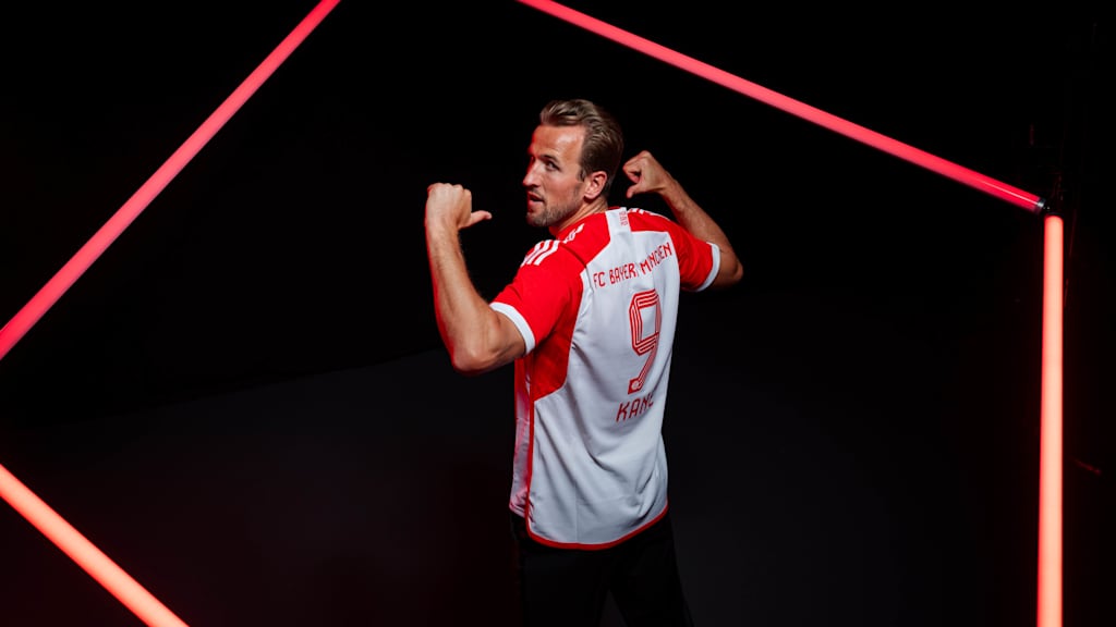 Harry Kane at his contract signing ceremony