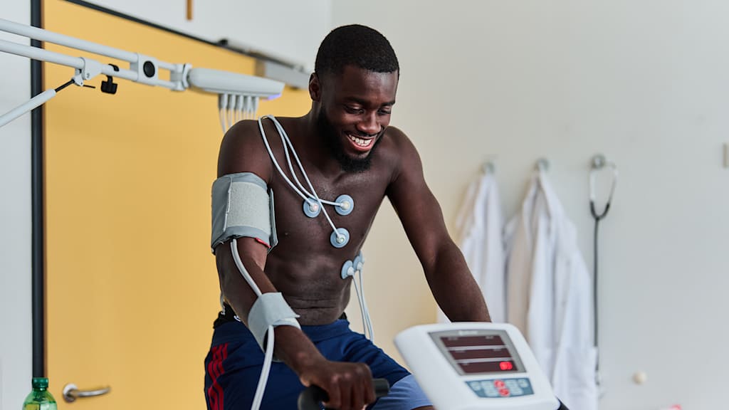 Dayot Upamecano bei den Leistungstests des FC Bayern