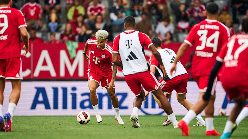 Luis Díaz im Training des FC Bayern