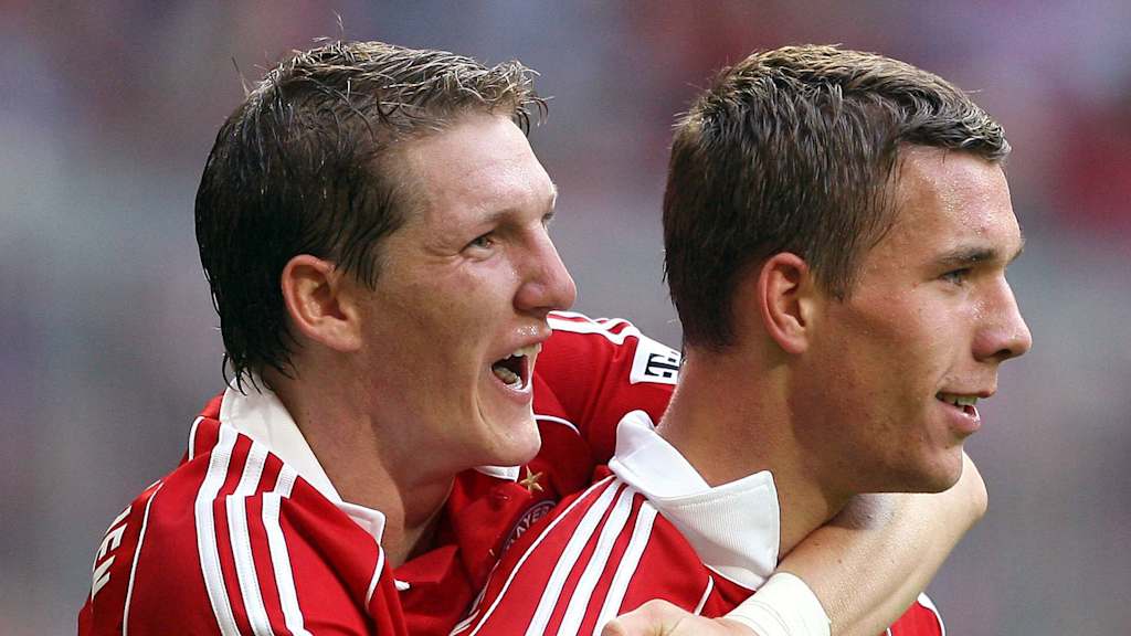 Sommermärchen, Teil 2: Basti Schweinsteiger und Lukas Podolski als Bayern-Boyband.
