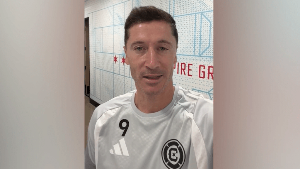 Robert Lewandowski spricht in einer Grußbotschaft an Kane