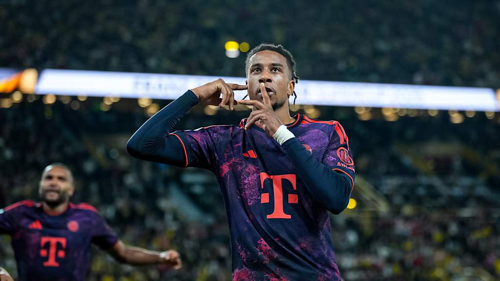Michael Olise jubelt während des Franz Beckenbauer Supercups 2026 zwischen Borussia Dortmund und dem FC Bayern