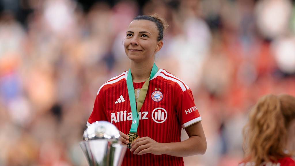 Arianna Caruso nach dem gewonnenen DFB-Pokal-Finale 2026.