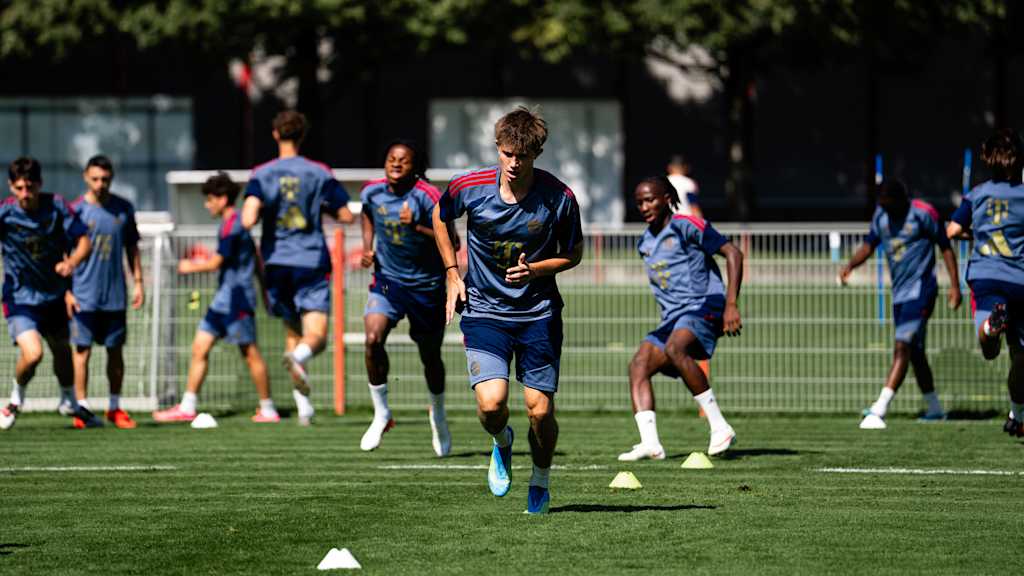 Matouš Srb im Training der FC Bayern Amateure.