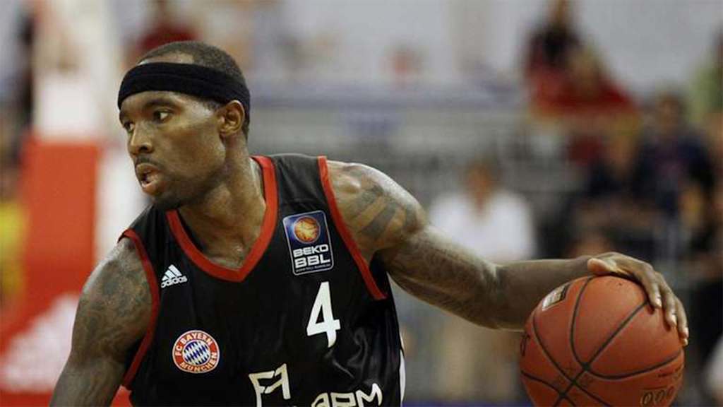 Tyrese Rice Dribbling FC Bayern Basketball