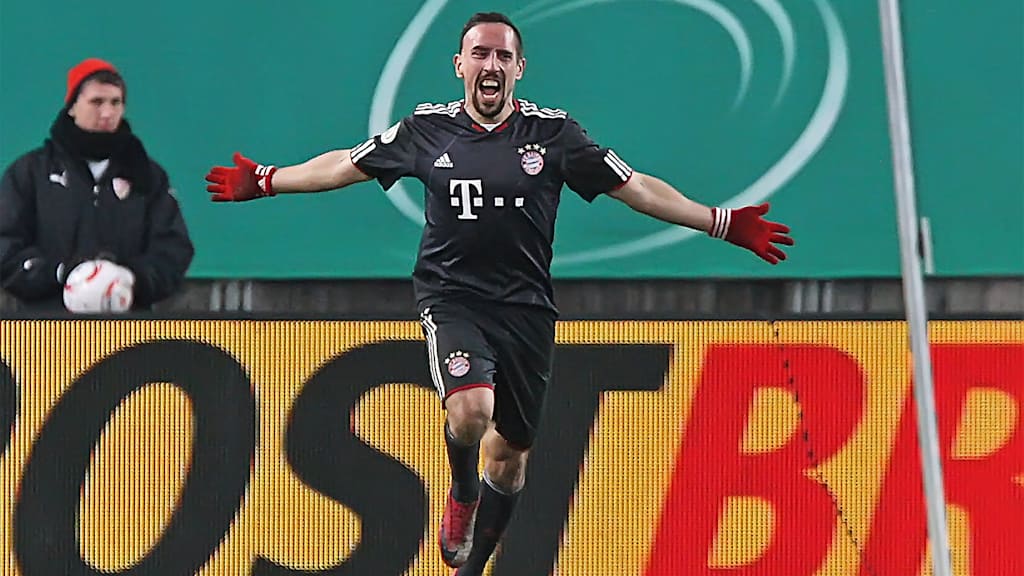 Oh, Du Fröhlicher: Franck Ribéry bei der zweiten VfB-Bescherung.