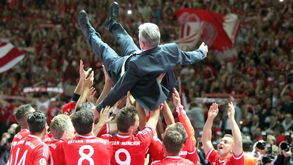 Flieg, Trainer, flieg! Rauschender Abschied für Jupp Heynckes mit dem Triple 2013.