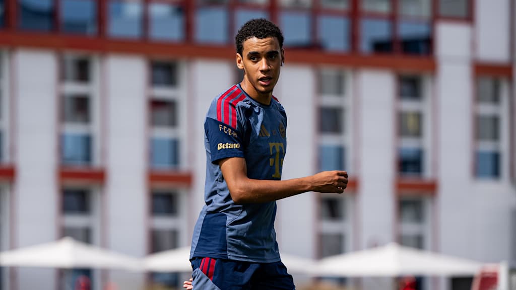 Musiala deve retornar hoje ao Bayern pela Champions. Foto: fcbayern.com