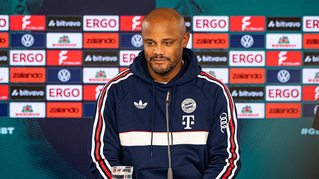 Vincent Kompany im Pressetalk vor dem DFB-Pokalspiel gegen den VfL Osnabrück.