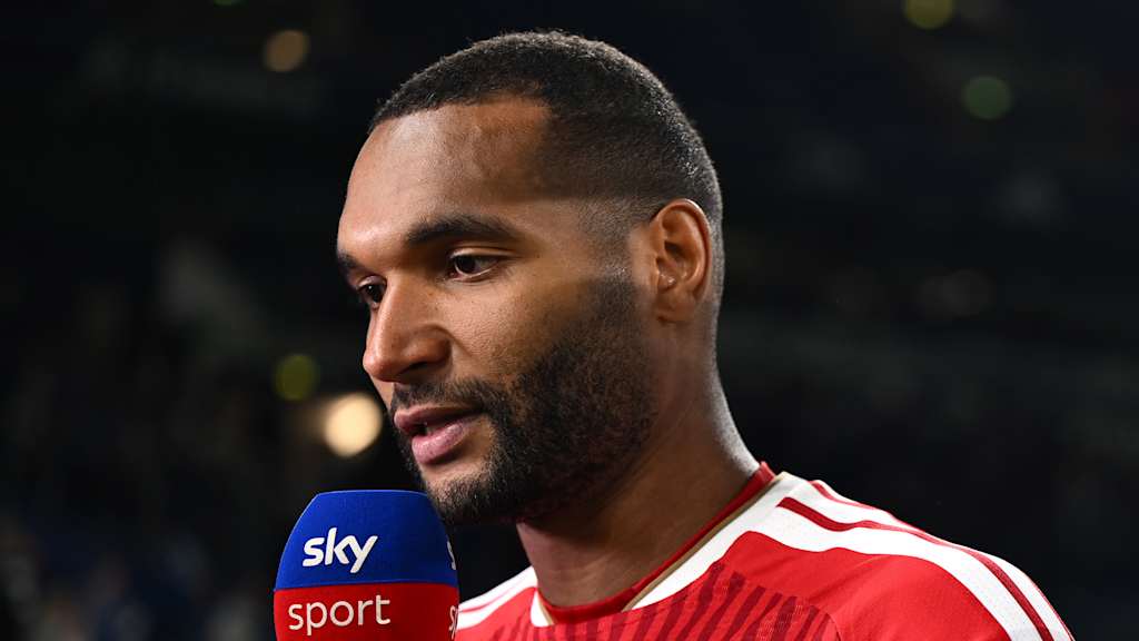 Jonathan Tah spricht im Interview