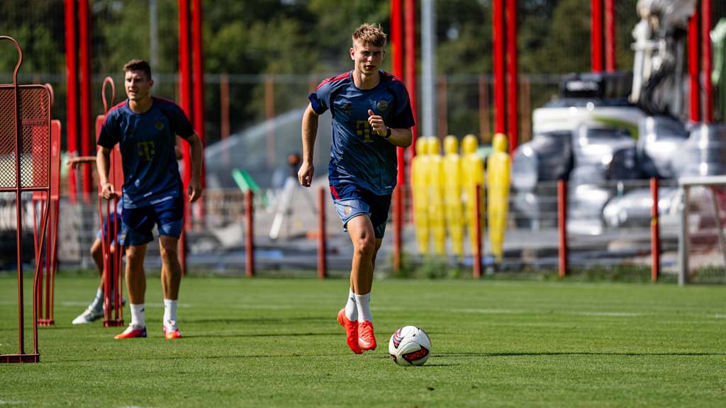 Anton Heinz läuft im Training der Amateure.