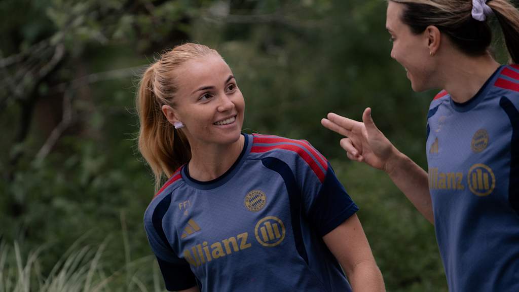 Glodis Viggosdottir während einer Trainingseinheit der FC Bayern Frauen.