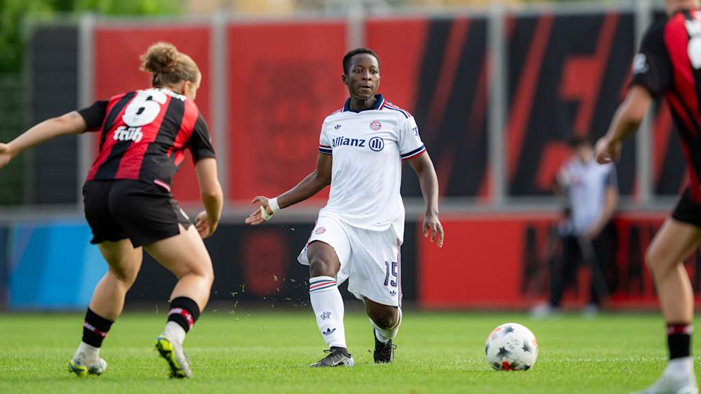 Bernadette Amani im Duell gegen Leverkusen.