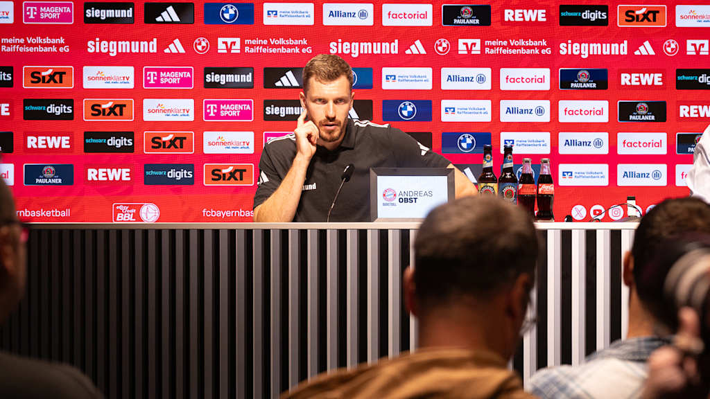 Pressekonferenz mit Andreas Obst