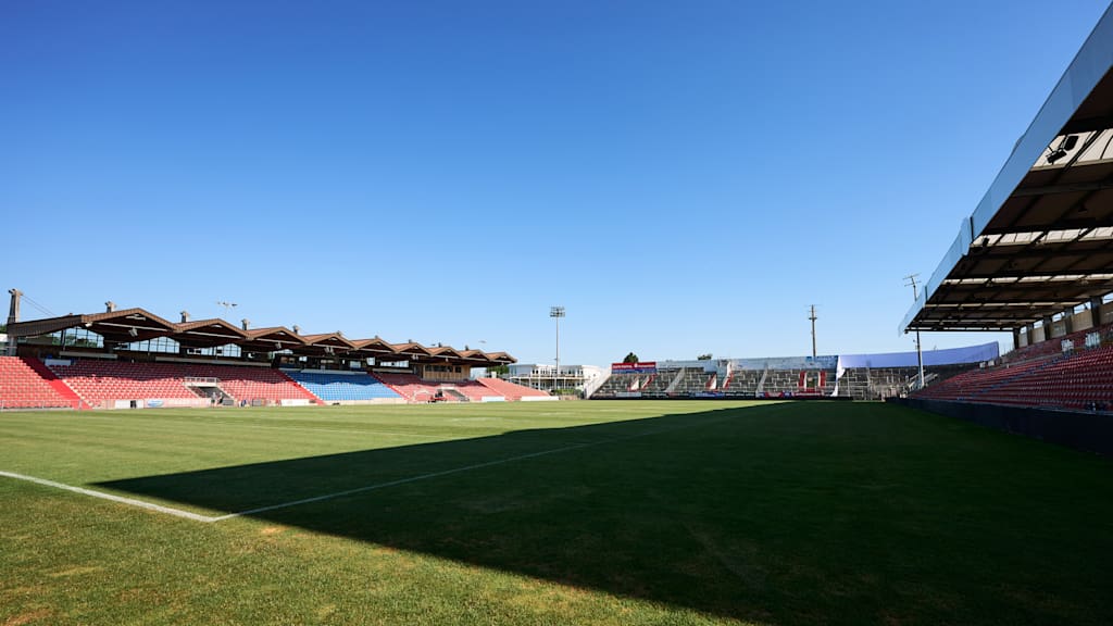Der Sportpark Unterhaching in der Totalen.