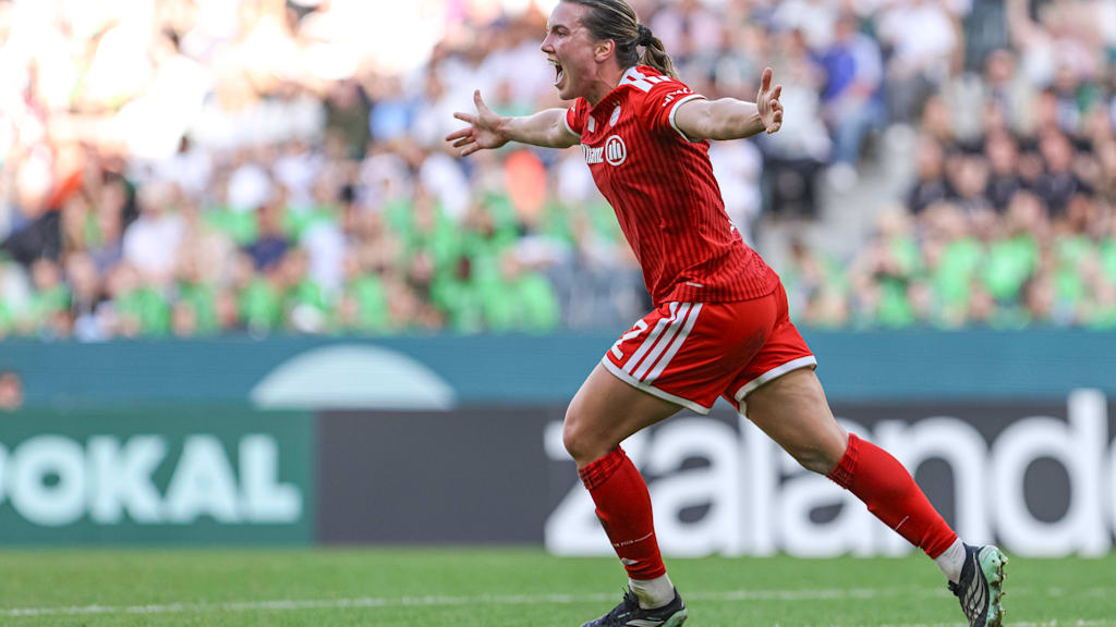 Vanessa Gilles bejubelt ein Tor gegen Borussia M'Gladbach.