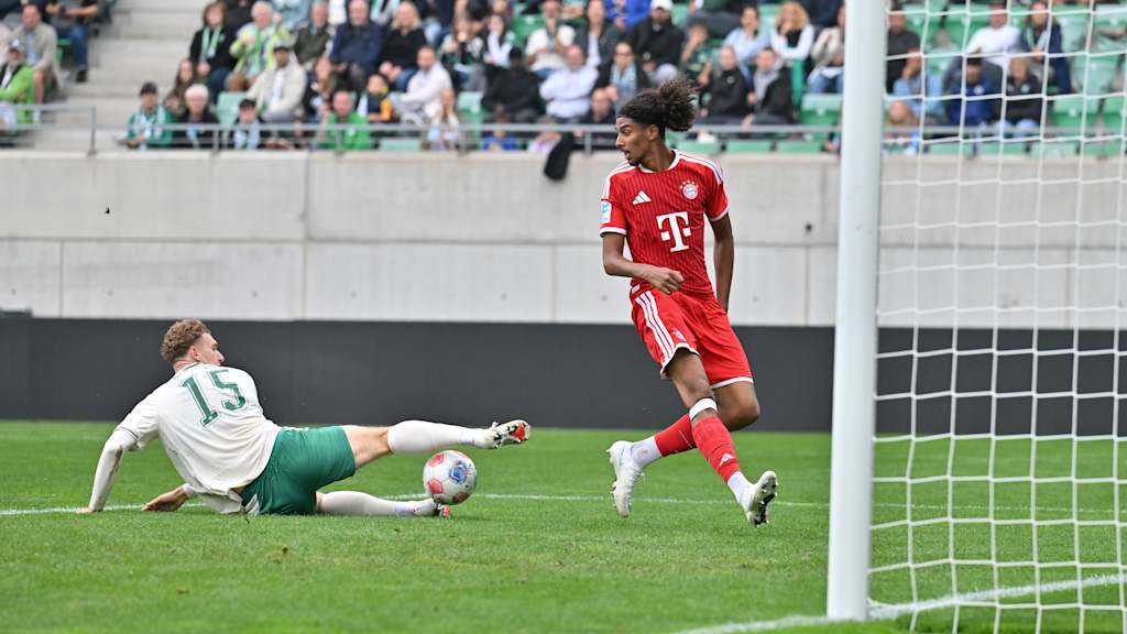 Noah Codjo-Evora im Duell mit Elias Benkara.