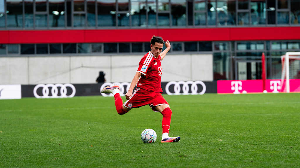 Adam El-Chaar setzt zum Schuss an.