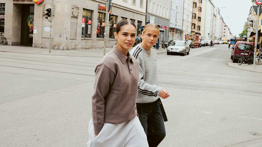Kassandra Potsi und Sophie Proost erkunden gemeinsam München.