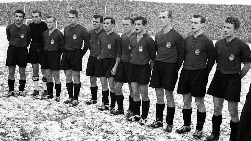 Bravo, Buam! Unsere Pokalsieger 1957 im Augsburger Rosenaustadion.