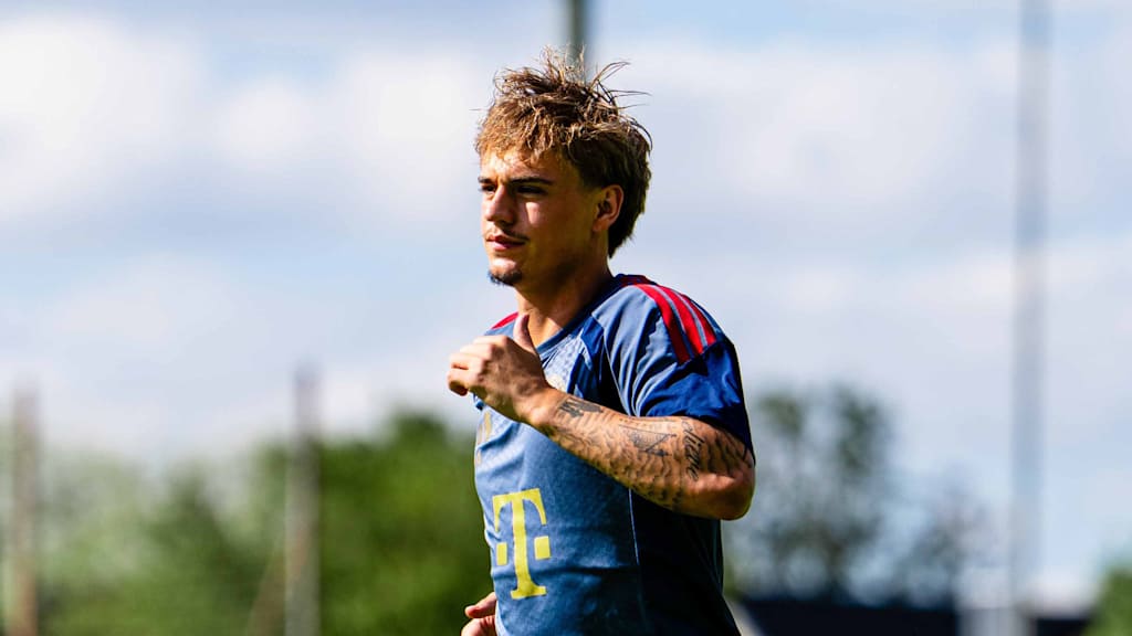 Maximilian Hennig läuft im Training.