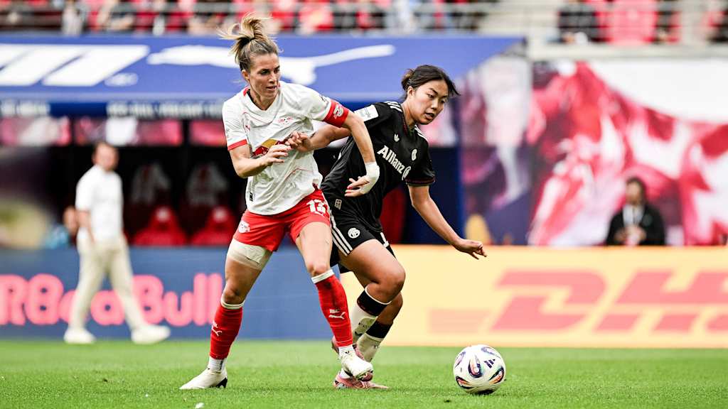 Momoko Tanikawa während des Gastspiels in Leipzig 2025.