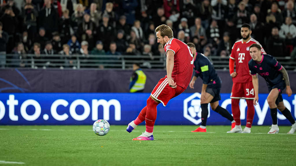 Harry Kane trifft vom Elfmeterpunkt während des Auswärtsspiels des FC Bayern in der Champions League bei Viking Stavanger