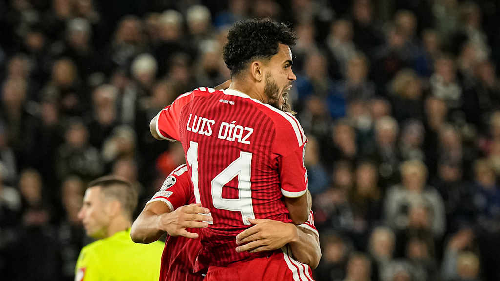 Luis Díaz schreit vor Freude über sein Tor während des Auswärtsspiels des FC Bayern in der Champions League bei Viking Stavanger