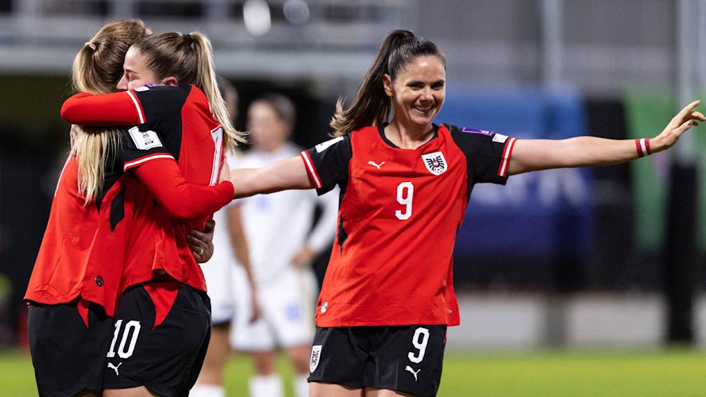Sarah Zadrazil jubelt im österreichischen Nationaltrikot.
