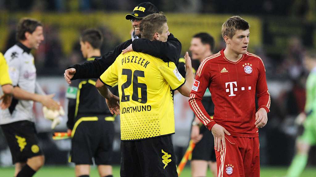 Jürgen Klopp jubelt, und unsere Stars wie Toni Kroos schauen sparsam. Das passiert zwischen 2010 und 2012 viel zu oft.