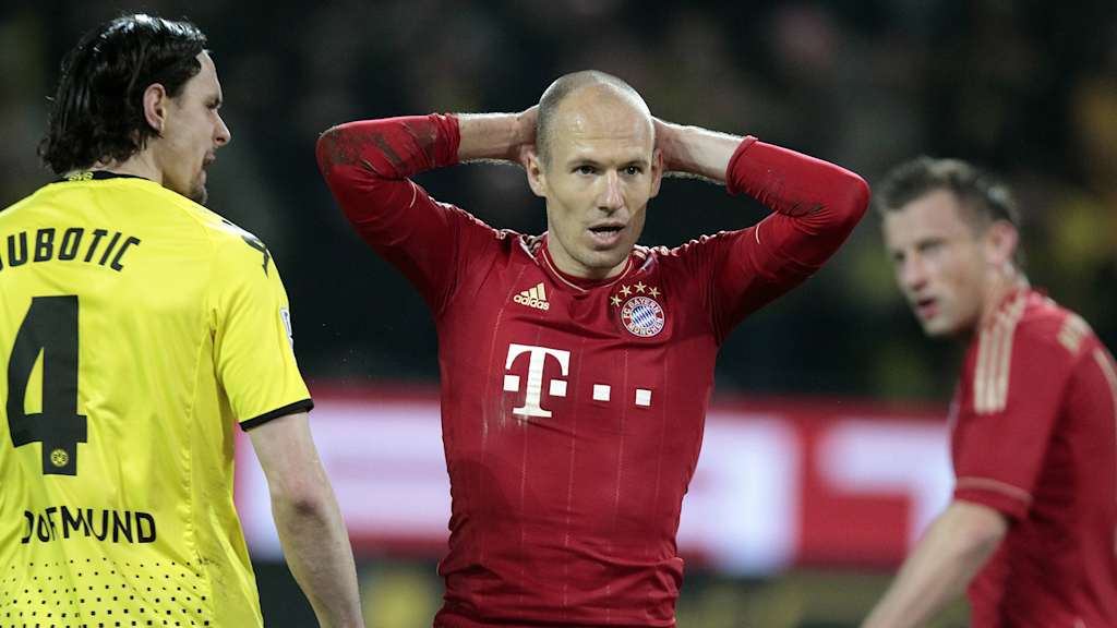 Hätte es nicht gebraucht: Neven Subotić wirft Arjen Robben Unschönes an den Kopf.