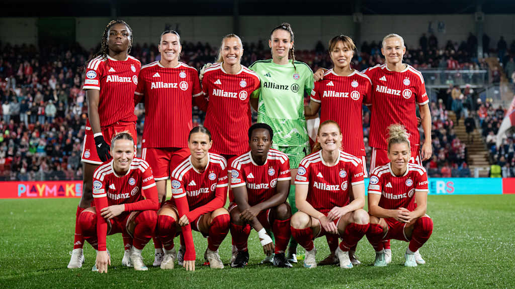 Die FC Bayern Frauen gegen Real Madrid.