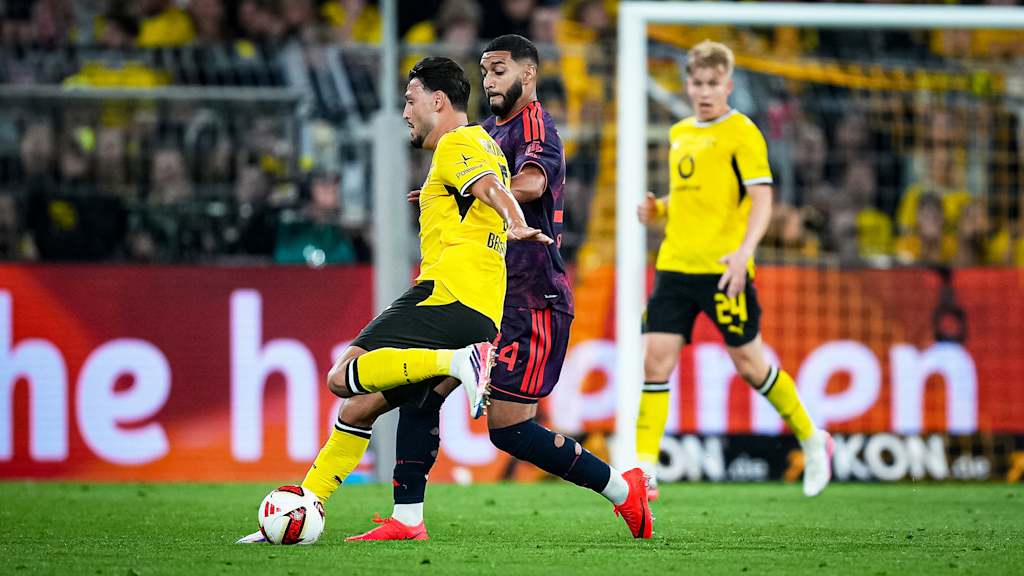 Ismael Saibari im Zweikampf um den Ball während des Franz Beckenbauer Supercups 2026 zwischen Borussia Dortmund und dem FC Bayern