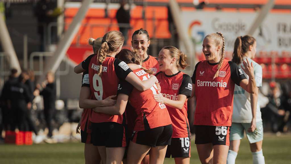 Bayer 04 Leverkusen bejubelt ein Tor in der Bundesliga.