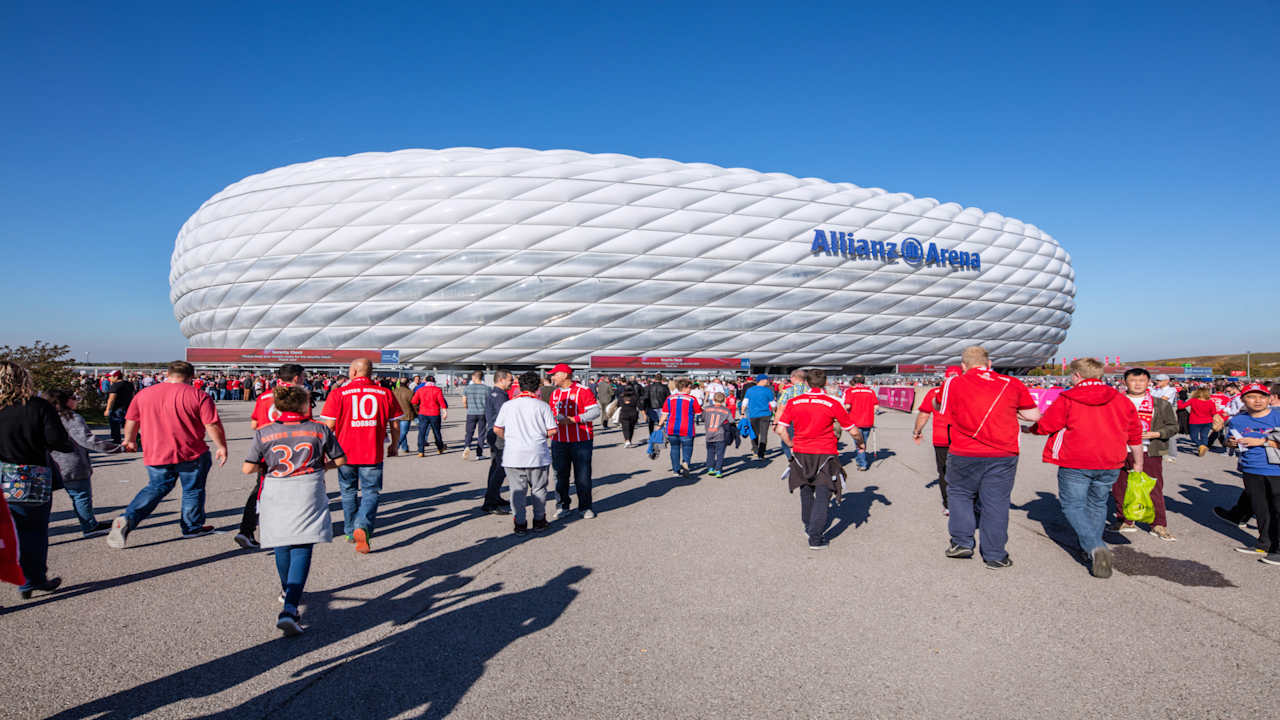 bayern-fans-vor-spiel