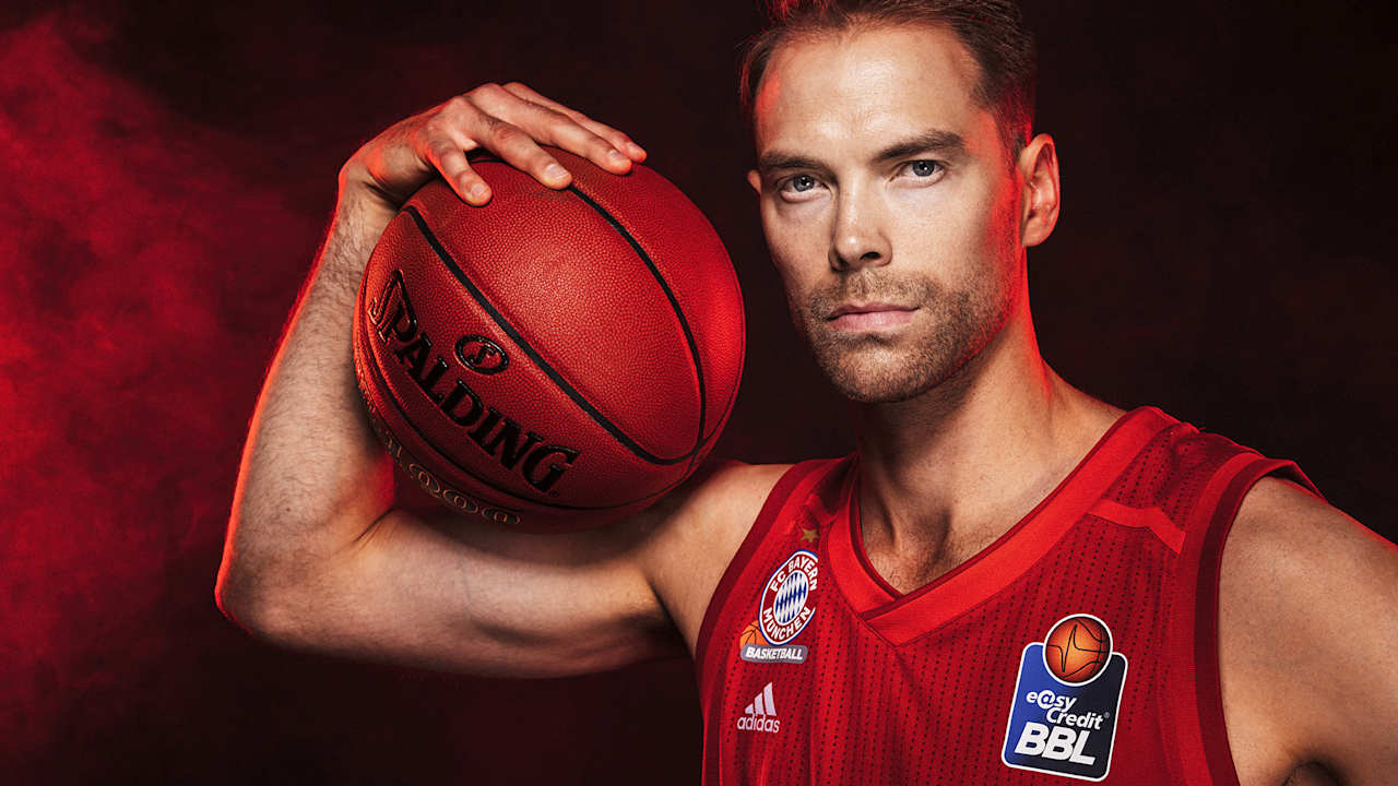 koponen_focus_ball_red_mex_3717-min_compr
