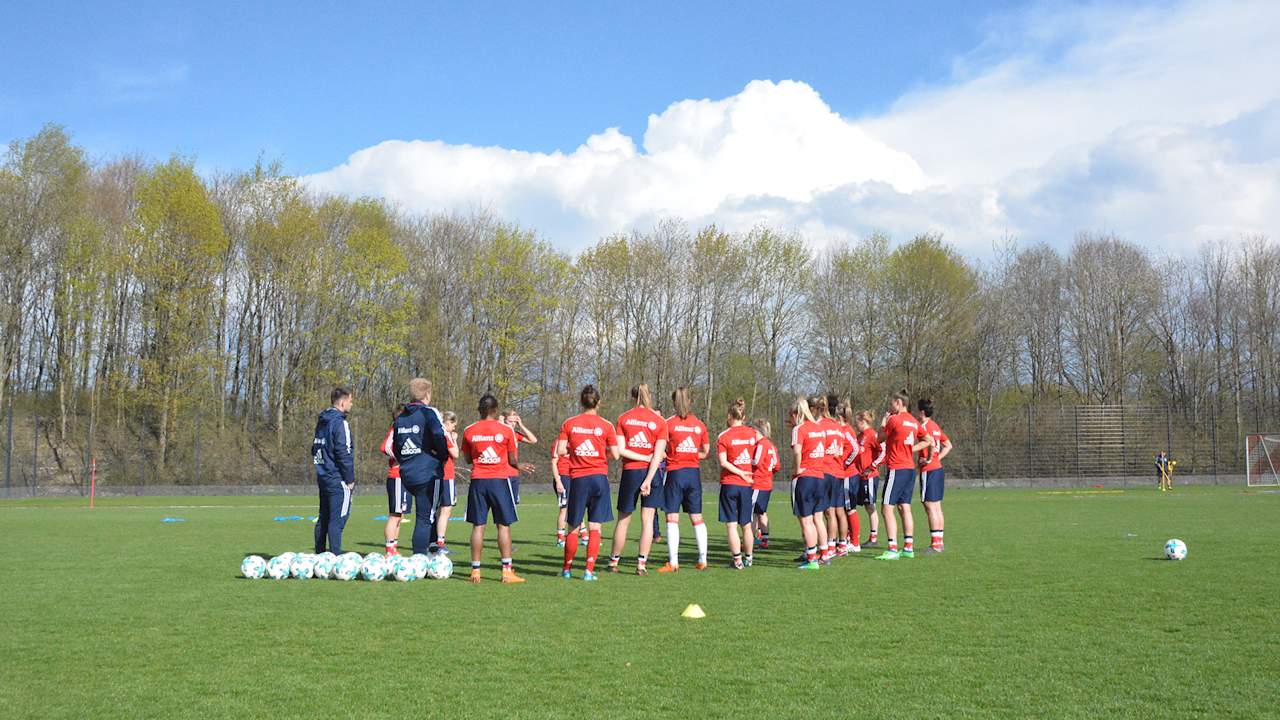 training-dfbpokal_fcb_14042018
