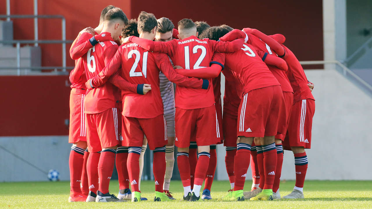 u19ajax_fcb_111218